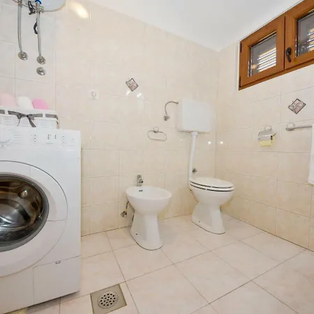 Rafaela Apartment *