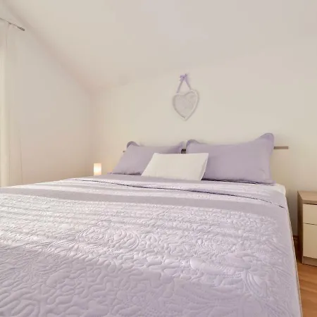 Apartment Rafaela *